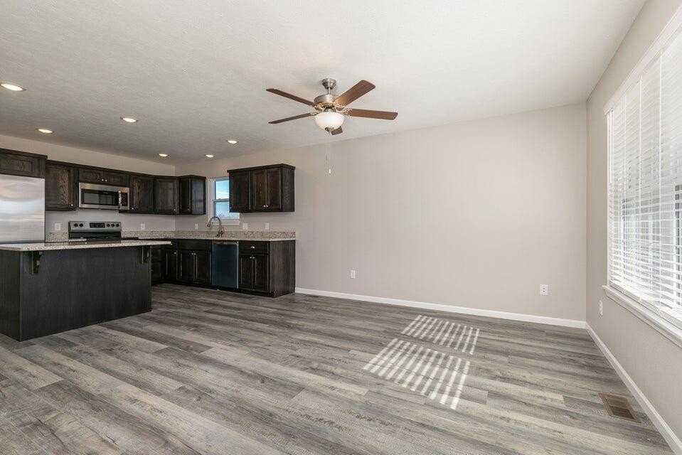 675 Joycee Ln - Photo 3 of 11