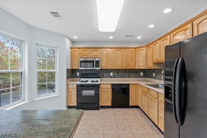 2278 Nash Ct - Photo 5 of 20