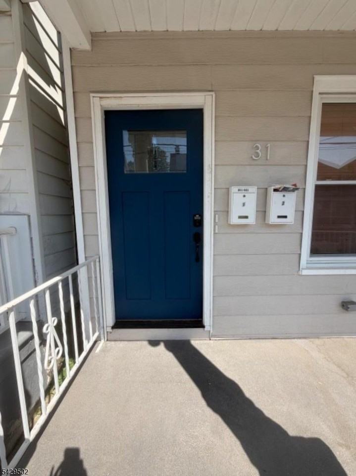 31 Glen Ave - Photo 3 of 17