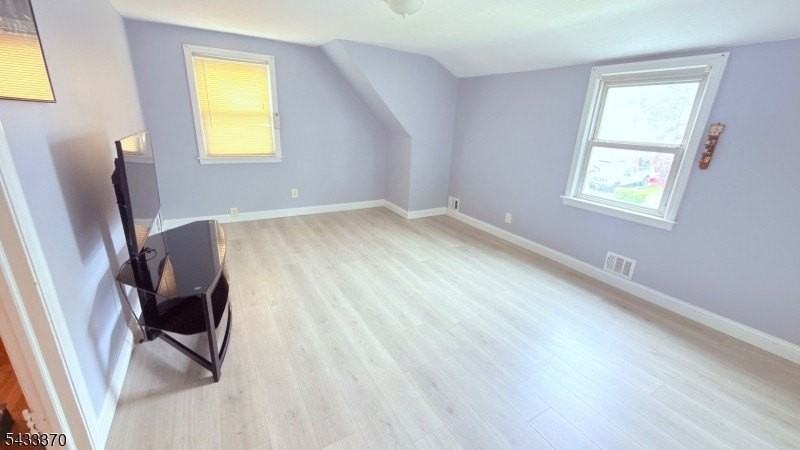 20 Nutman Pl #2 - Photo 4 of 5