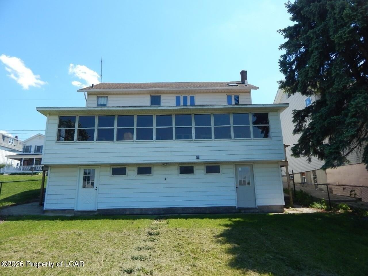 168 Kidder St - Photo 2 of 14