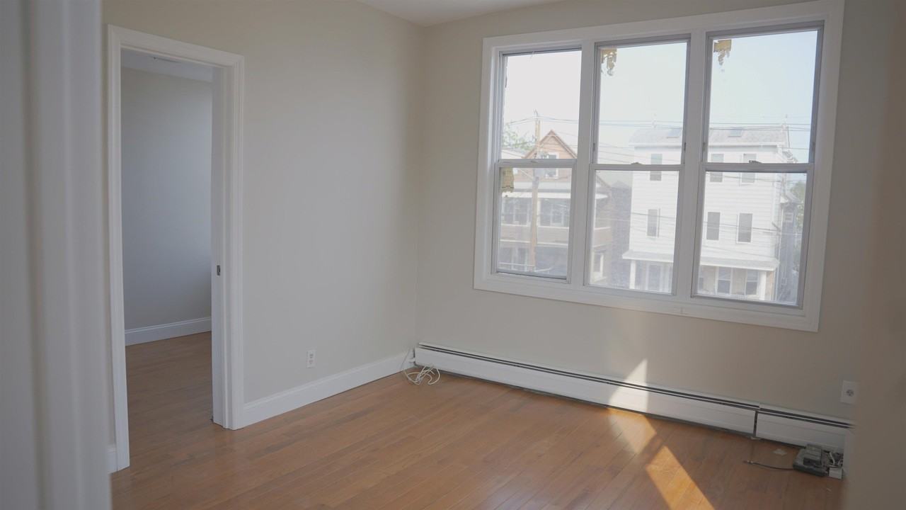 363 Avenue A #2 - Photo 5 of 11