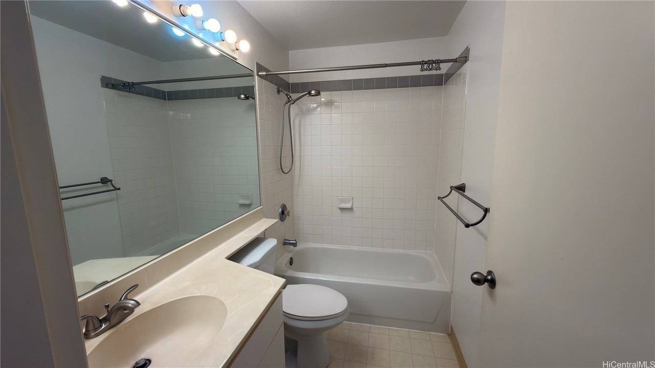 94-604 Lumiaina St #U203 - Photo 7 of 10