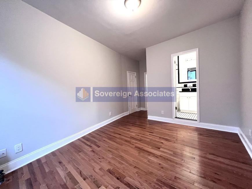 300 Fort Washington Ave - Photo 4 of 10