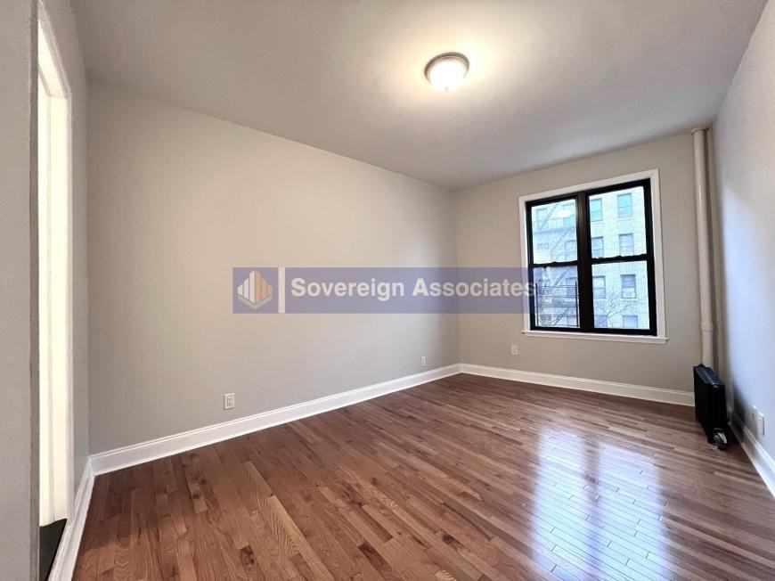 300 Fort Washington Ave - Photo 7 of 10