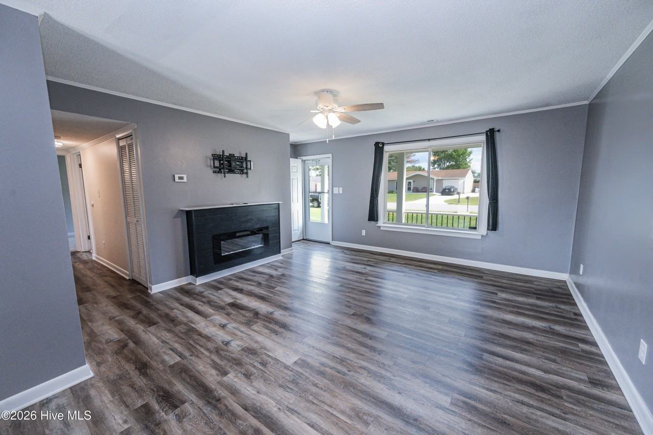 145 Keith Dr - Photo 5 of 20