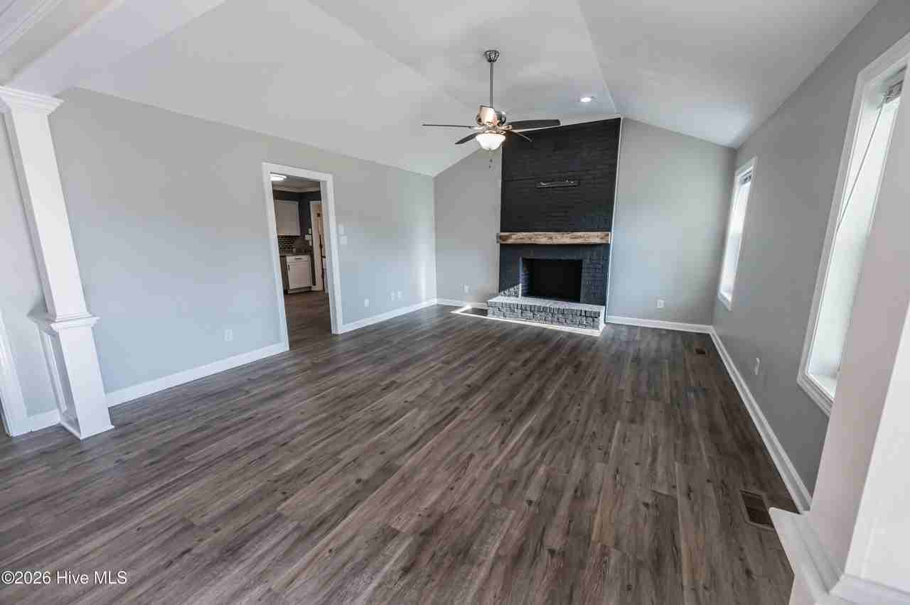 212 Michele Dr - Photo 4 of 22