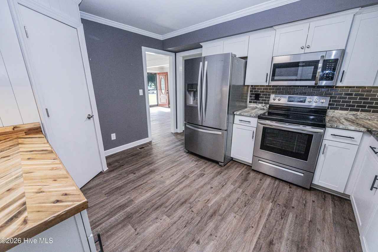 212 Michele Dr - Photo 7 of 22