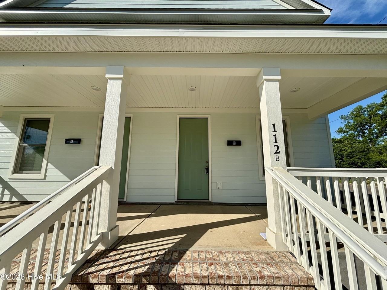 112 Telfair St #B - Photo 4 of 25
