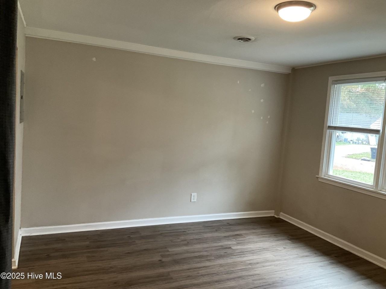 510 Elm St - Photo 4 of 7