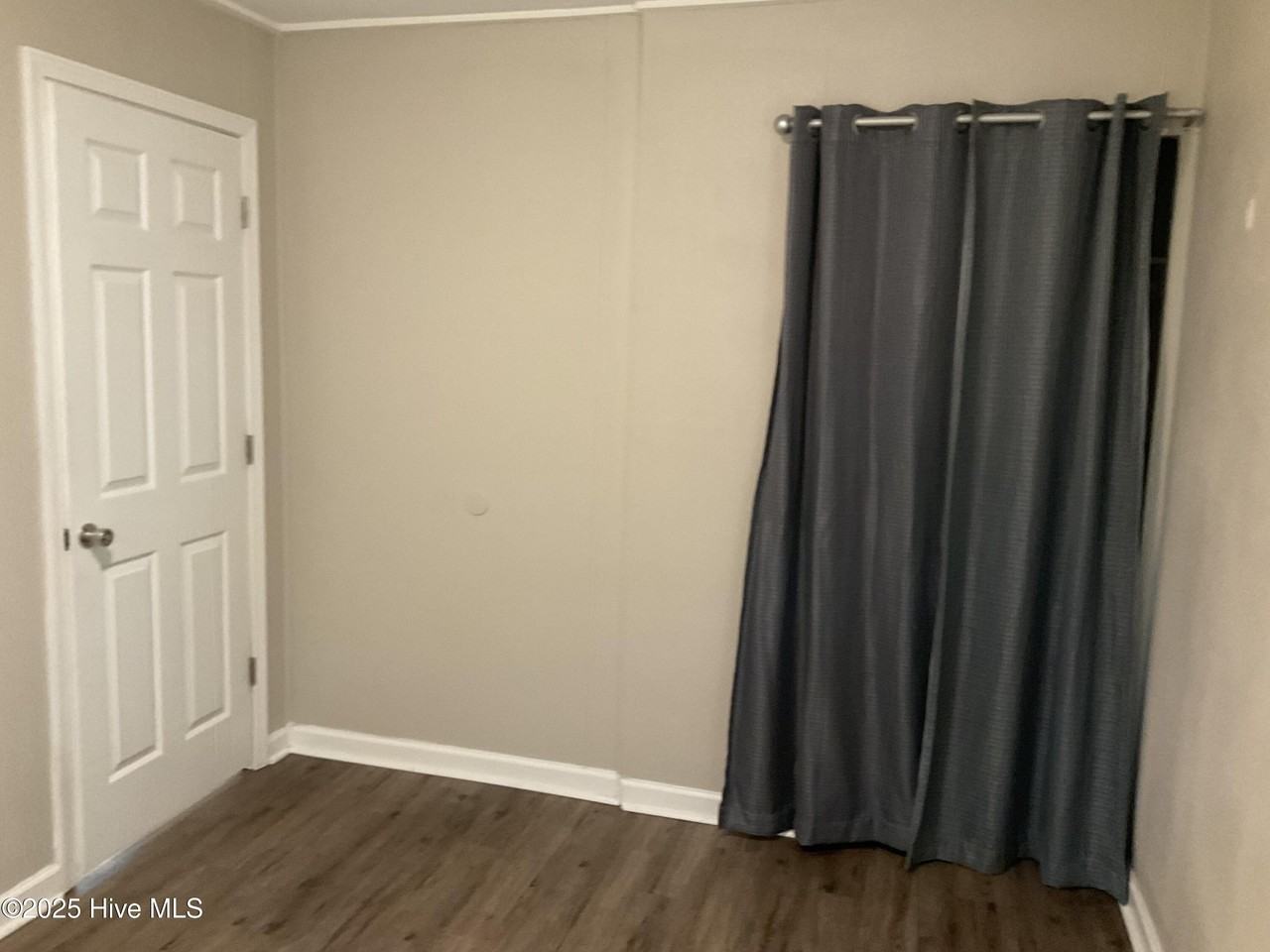 510 Elm St - Photo 6 of 7