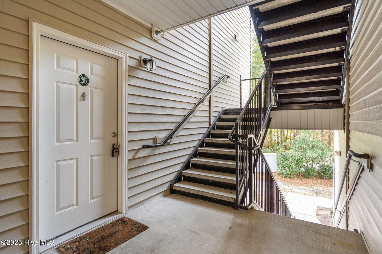 1505 Cadfel Ct #203 - Photo 6 of 42