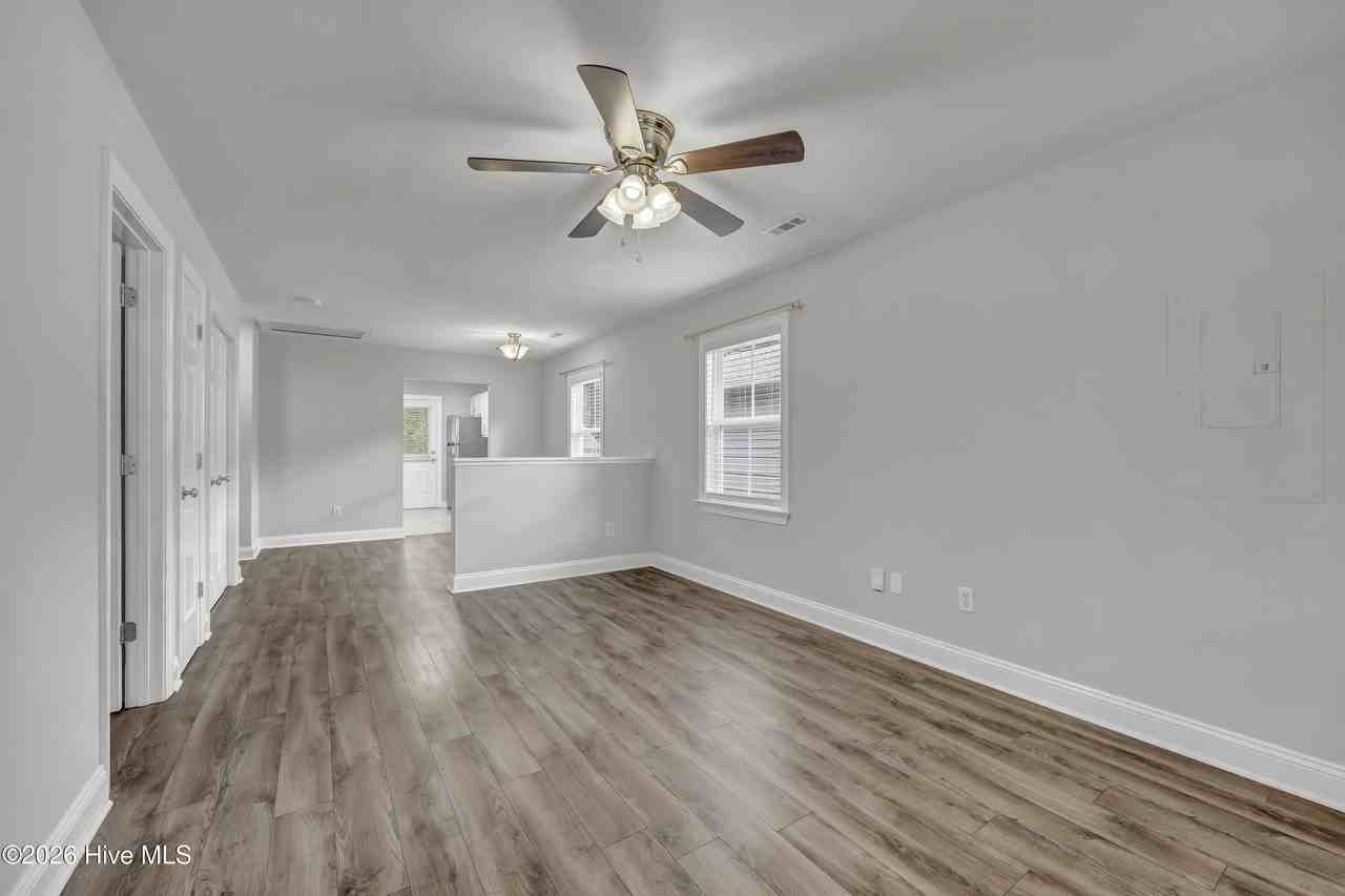 720 S 7th St - Photo 4 of 25