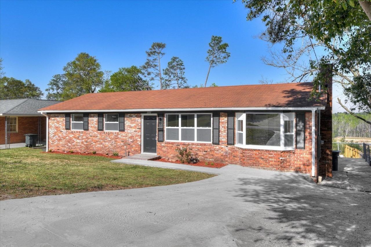 2202 Vireo Dr - Photo 2 of 45