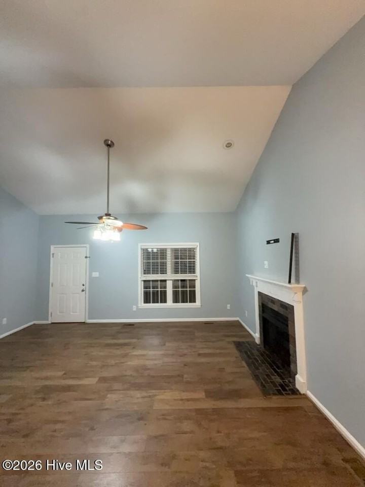 184 Justice Rd - Photo 4 of 19