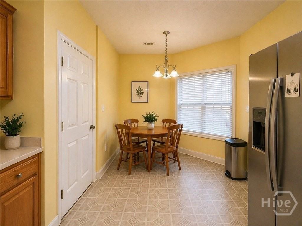 207 Wiltshire Dr - Photo 3 of 5