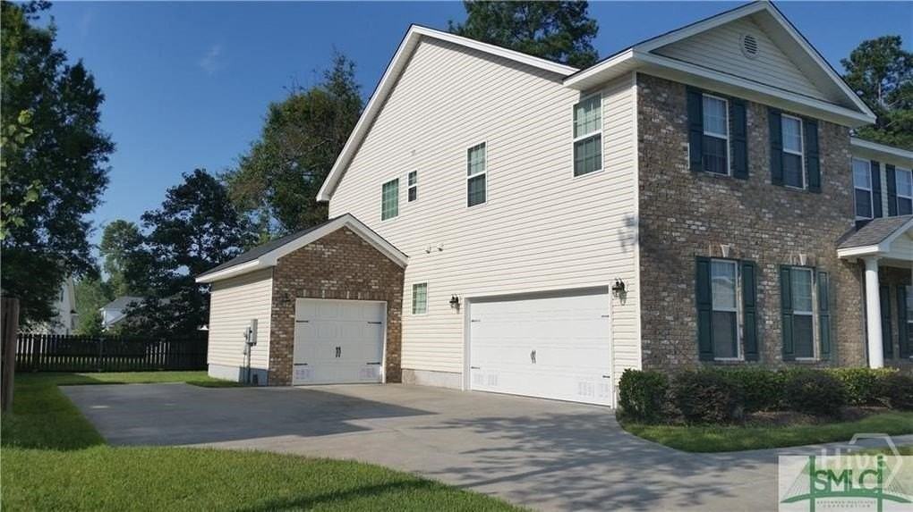72 Patriot Dr - Photo 2 of 20