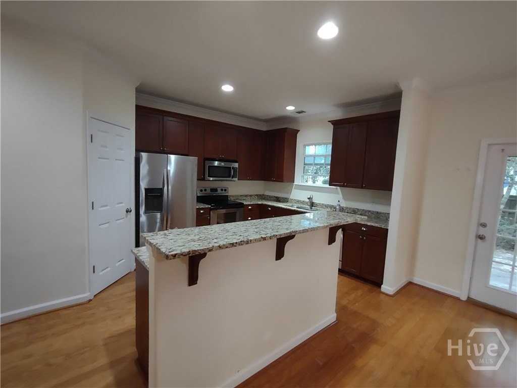 72 Patriot Dr - Photo 7 of 20