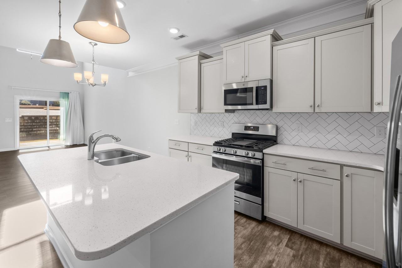104 Muir Way #1 - Photo 5 of 39
