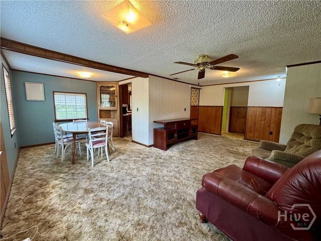 108 Tyler St - Photo 3 of 11