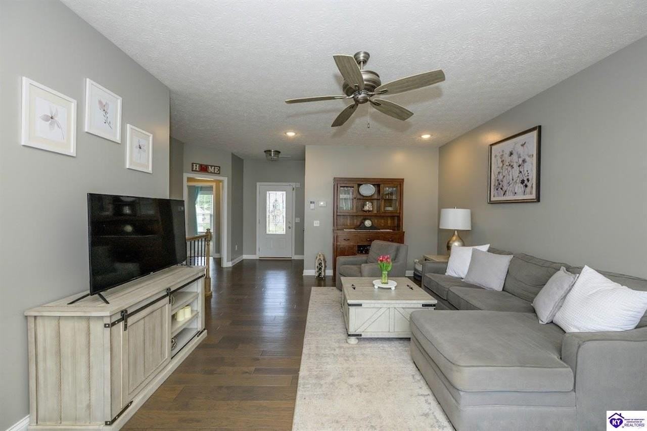 236 Butterfield Dr - Photo 6 of 25