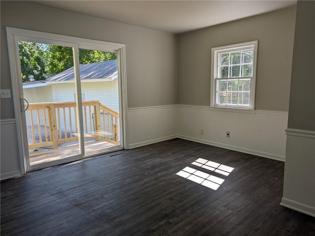 308 E Market St - Photo 7 of 16