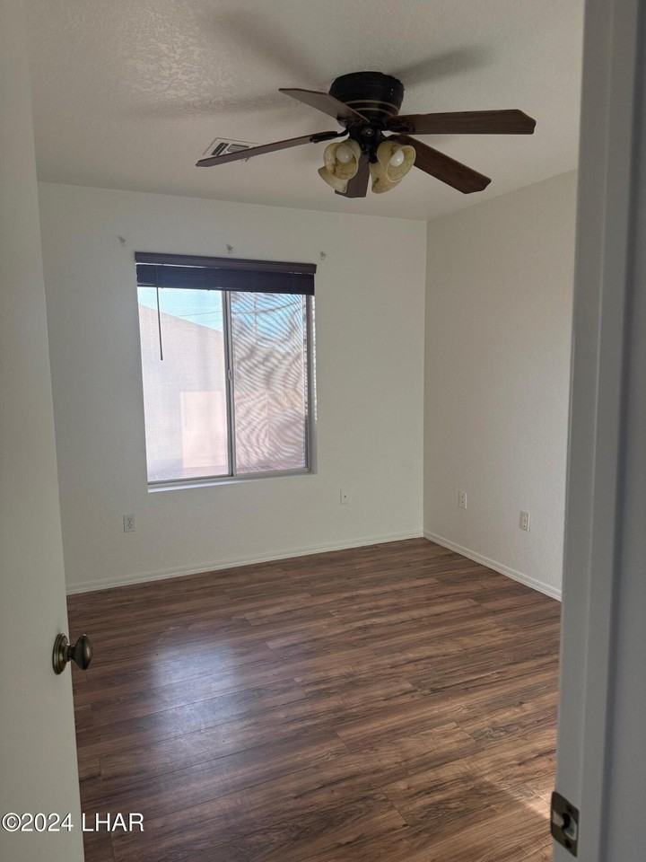 3329 Mcculloch Blvd N - Photo 7 of 16