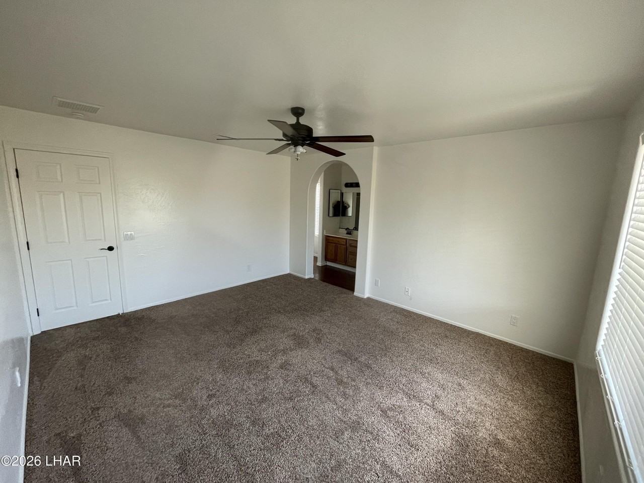 4049 Trotwood Dr - Photo 5 of 11