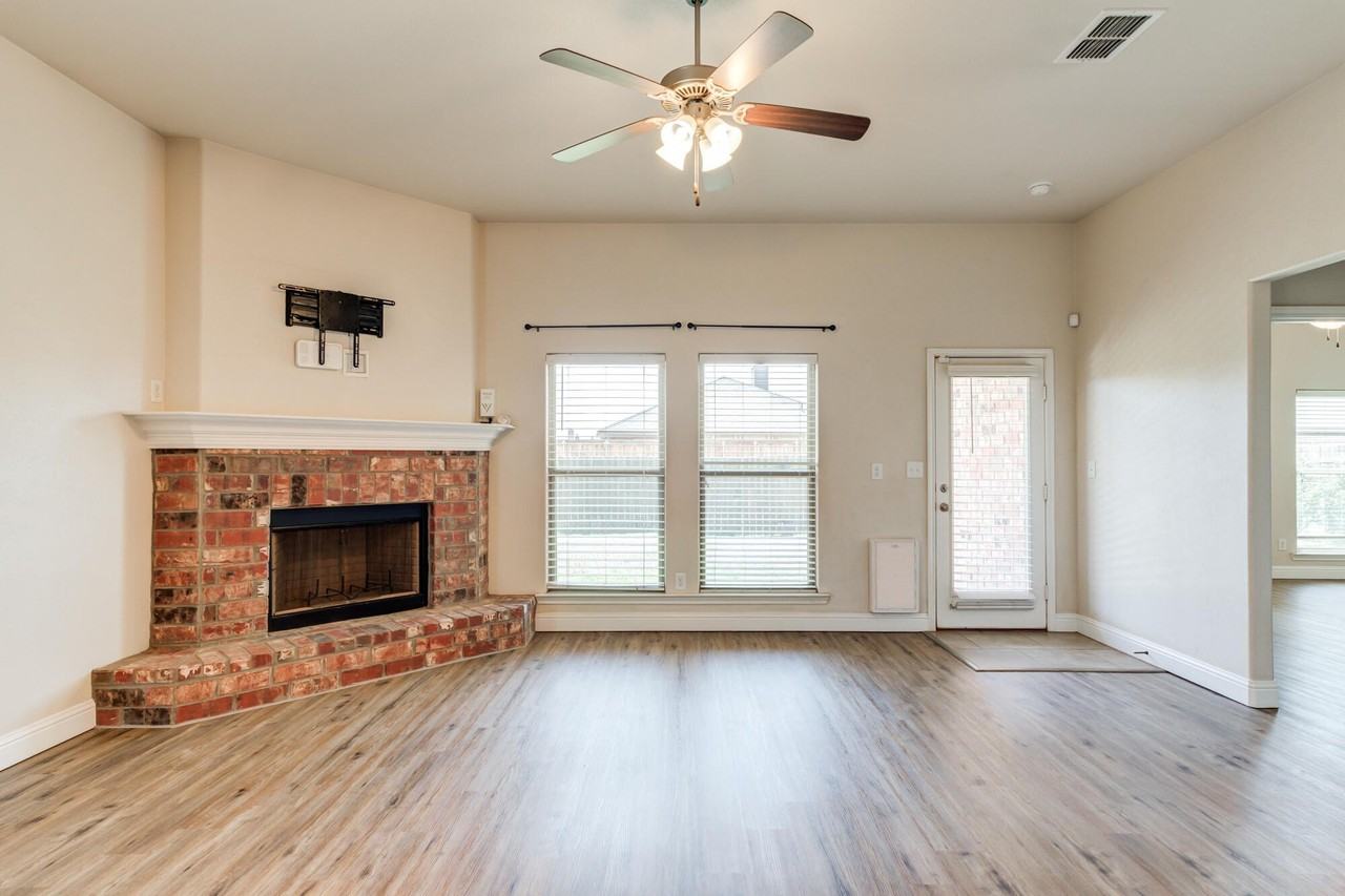10030 Urbana Ave - Photo 4 of 42