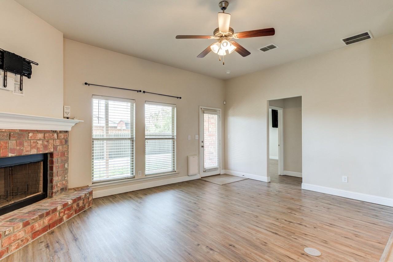 10030 Urbana Ave - Photo 5 of 42