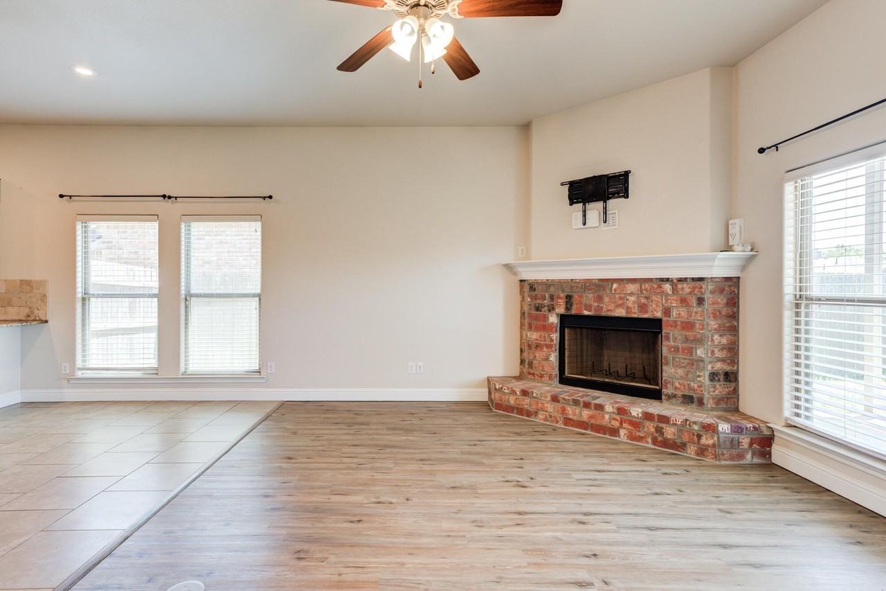 10030 Urbana Ave - Photo 7 of 42