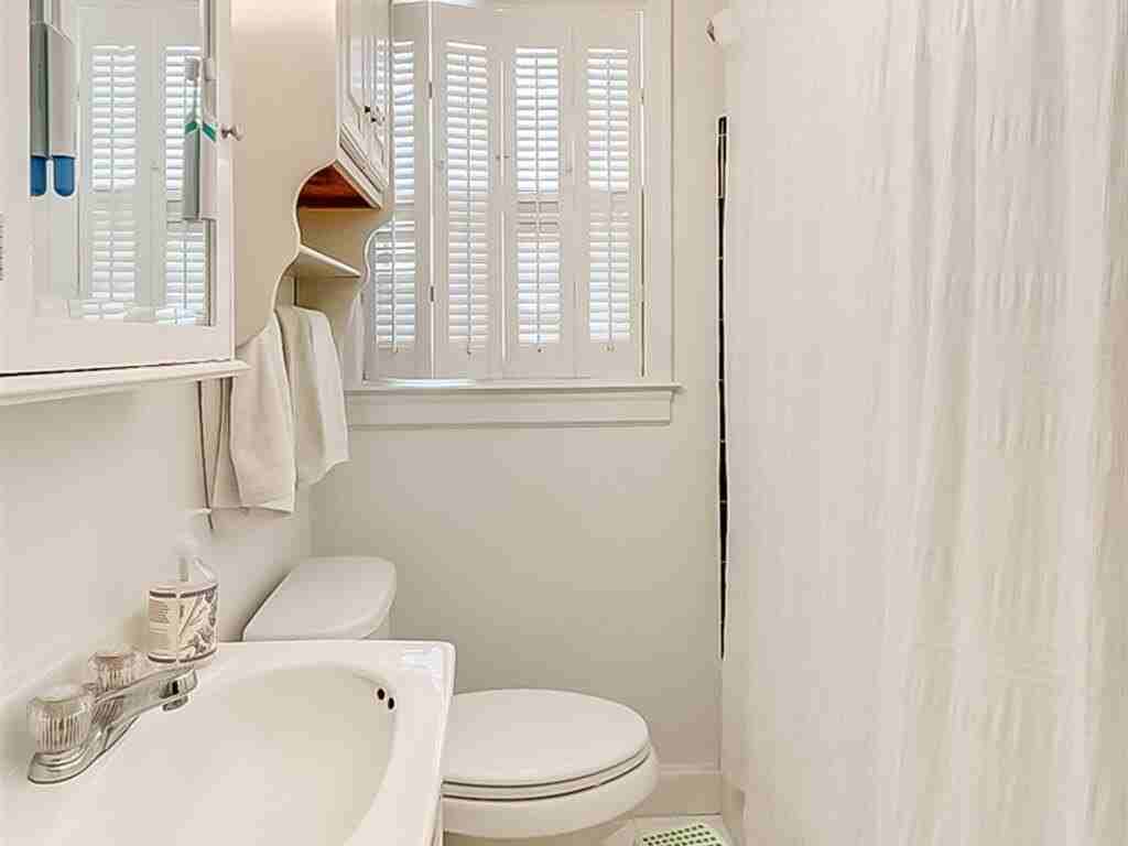 217 Romany Rd - Photo 7 of 14