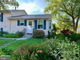870 Broadfield Dr - Photo 1 of 1
