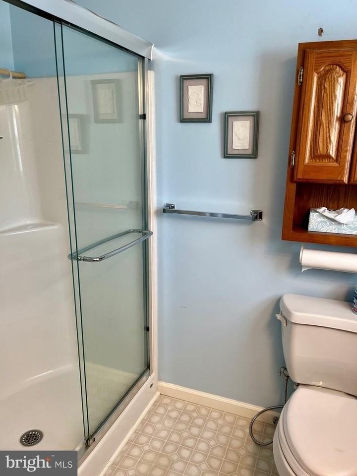 870 Broadfield Dr - Photo 7 of 13