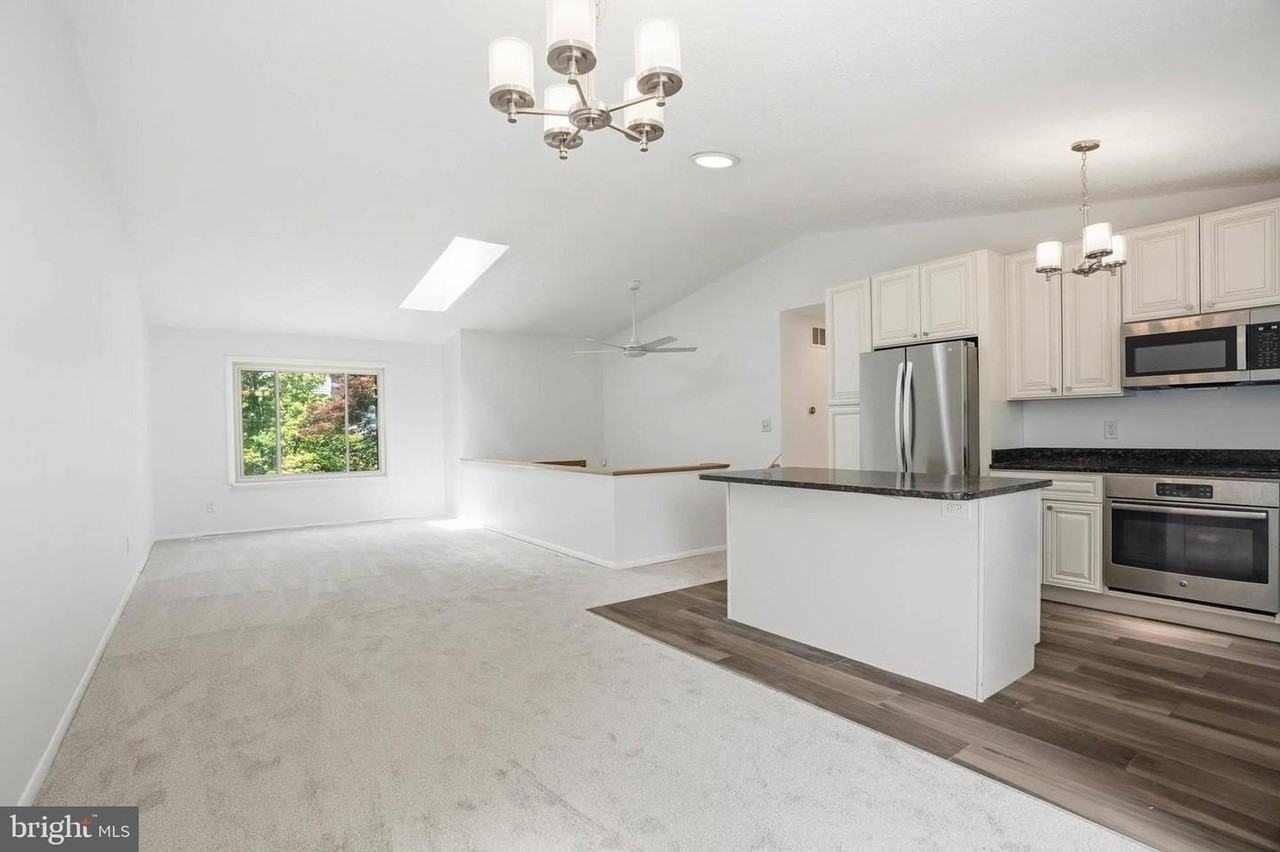 131 Lee Dr - Photo 6 of 40