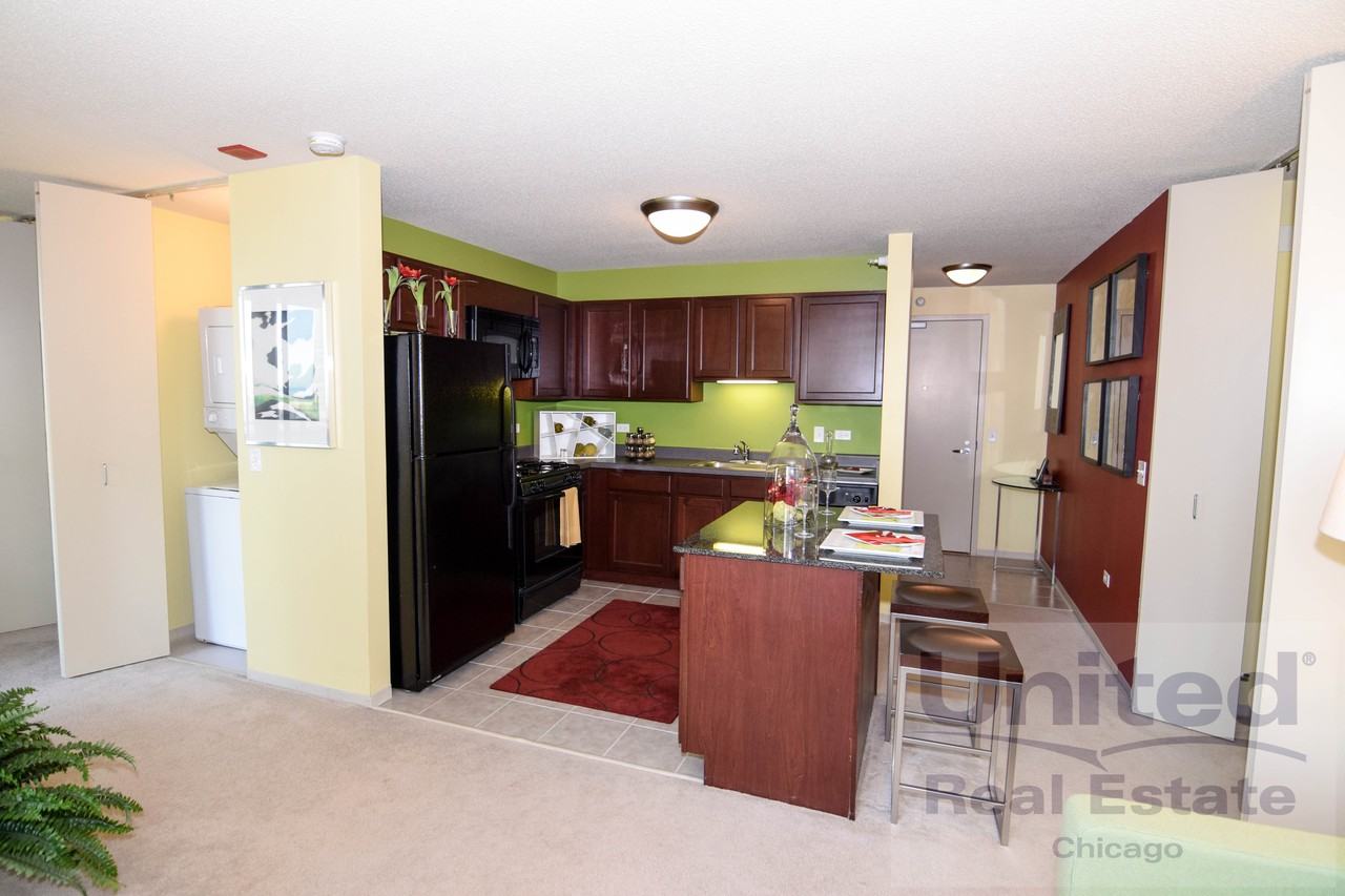 East South Water St & N Field Blvd #2209