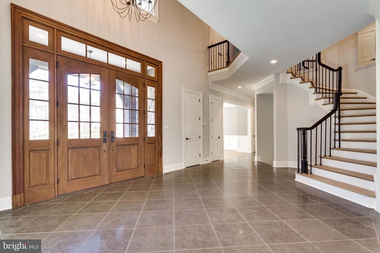6707 Wemberly Way - Photo 4 of 30