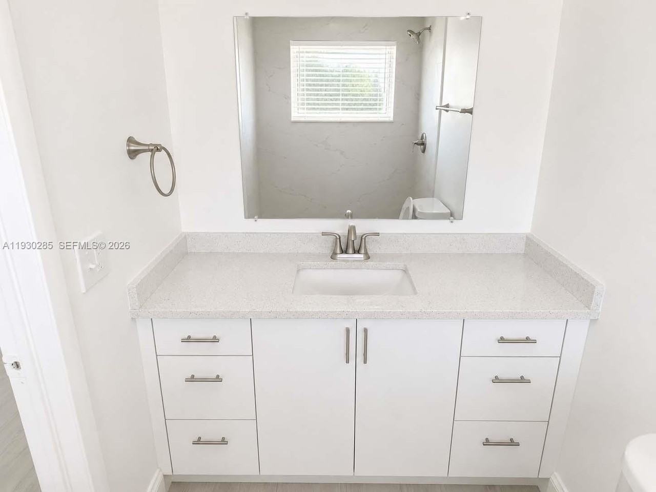 749 Se 15th St #10 - Photo 7 of 13