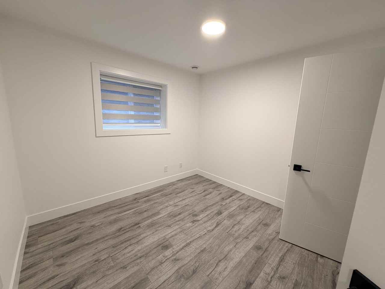 11729 85a Ave - Photo 5 of 10