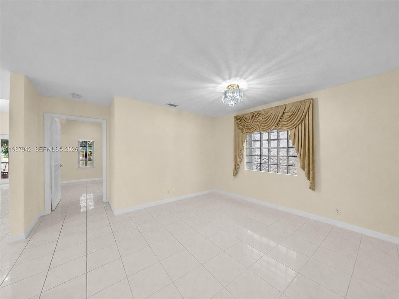 12345 Nw 1st St - Photo 5 of 27