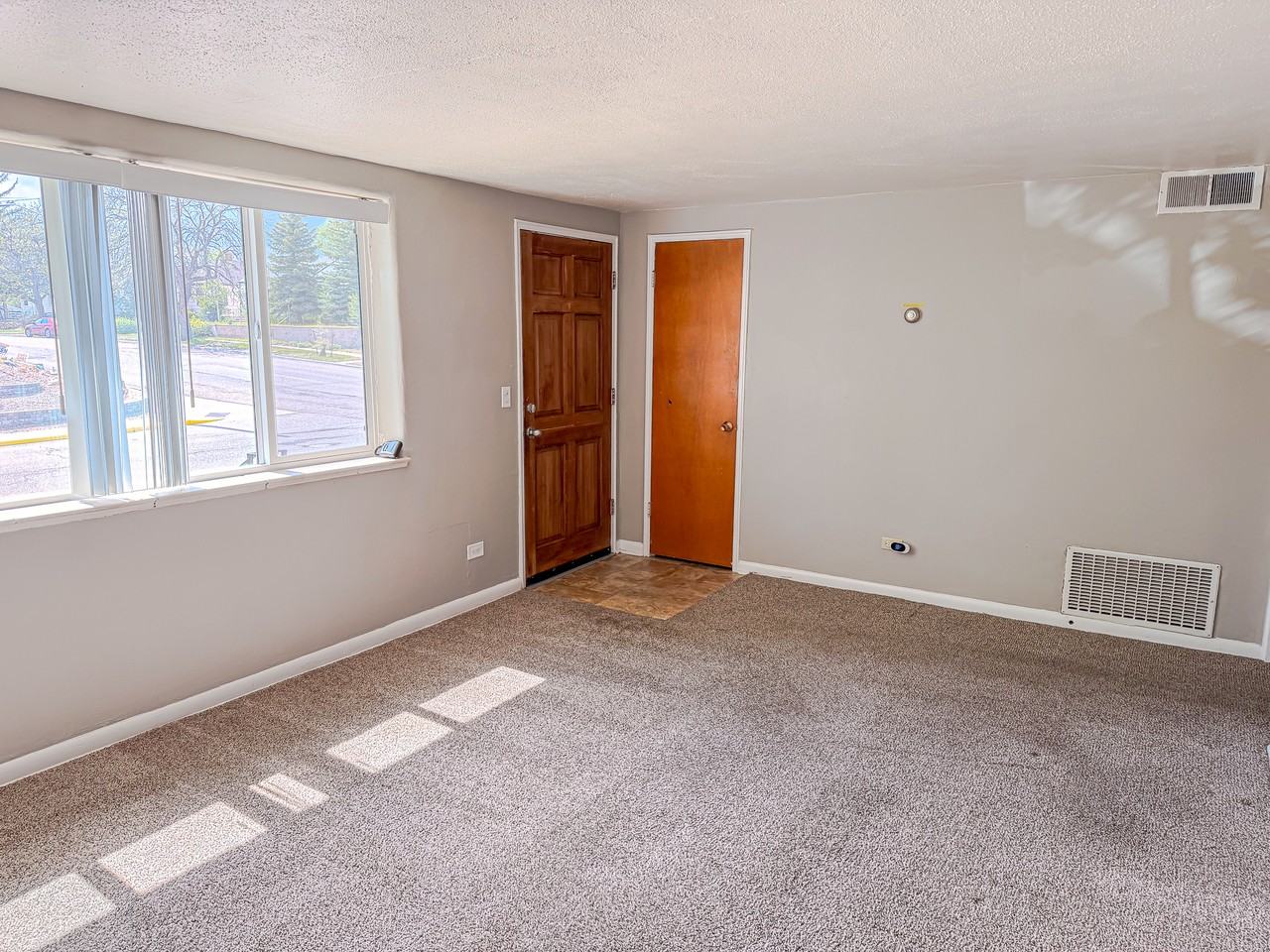 1921 Hugur Ave #1 - Photo 2 of 10