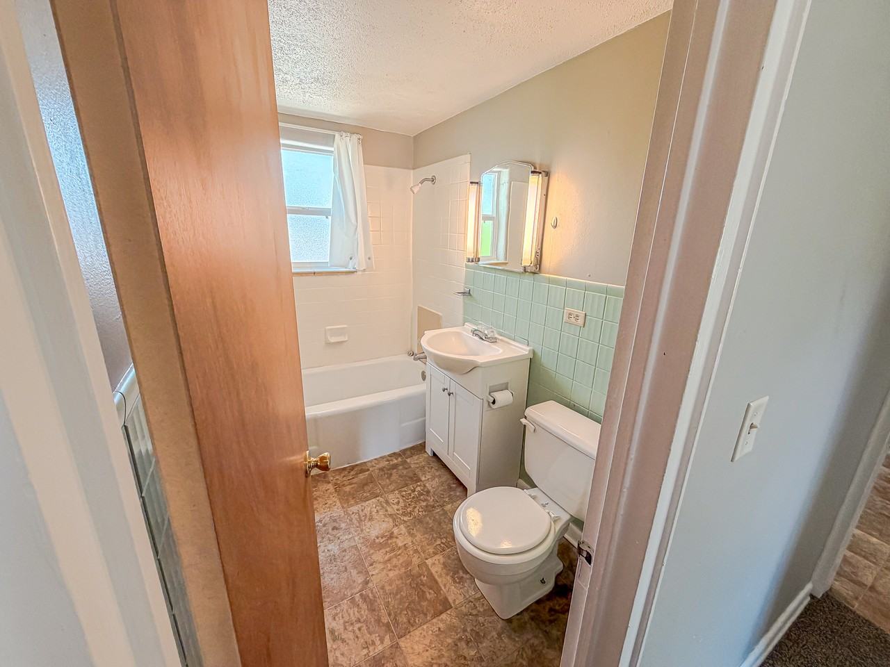 1921 Hugur Ave #1 - Photo 4 of 10