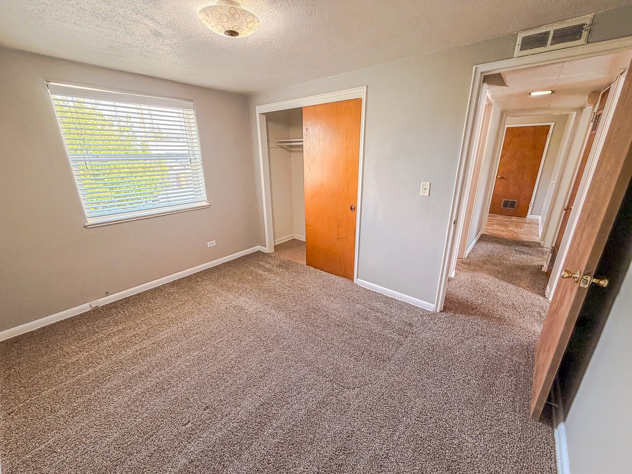 1921 Hugur Ave #1 - Photo 6 of 10