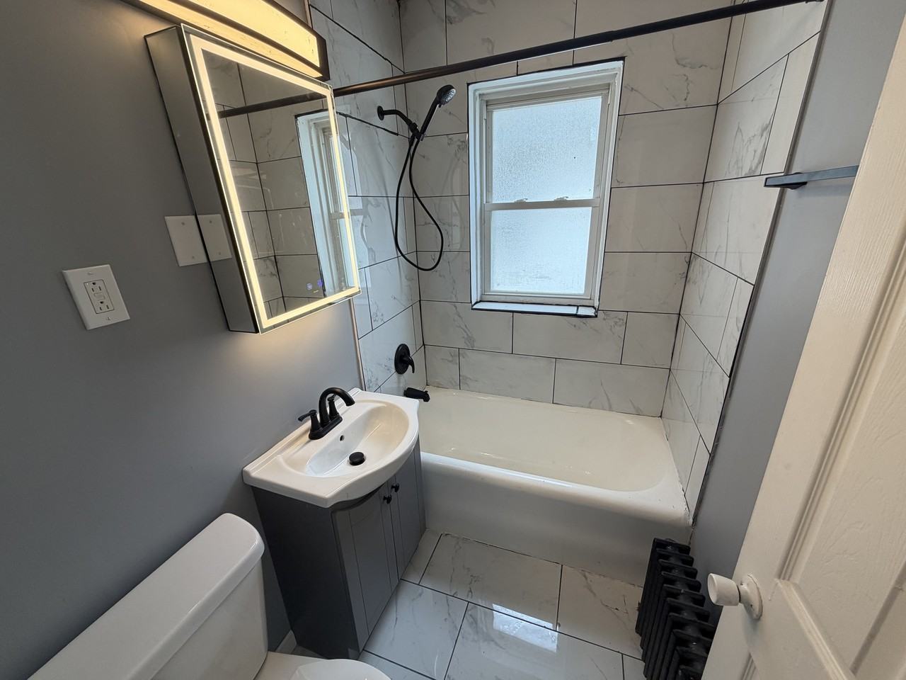 1302 W 98th Pl #1E - Photo 3 of 11