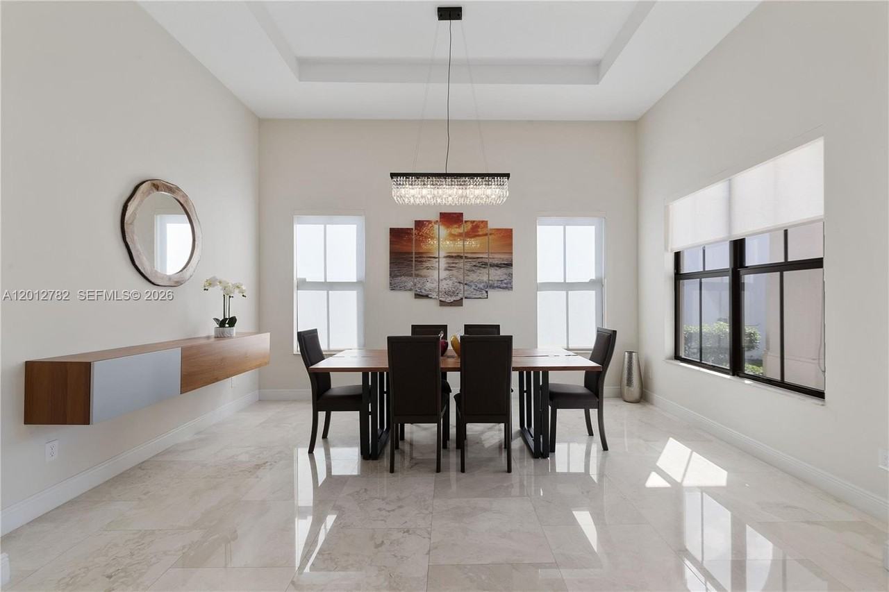 3153 Nw 83rd Way - Photo 4 of 30