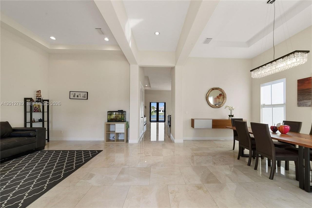 3153 Nw 83rd Way - Photo 5 of 30
