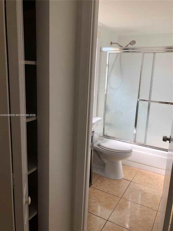 7715 Sw 86th St - Photo 6 of 12