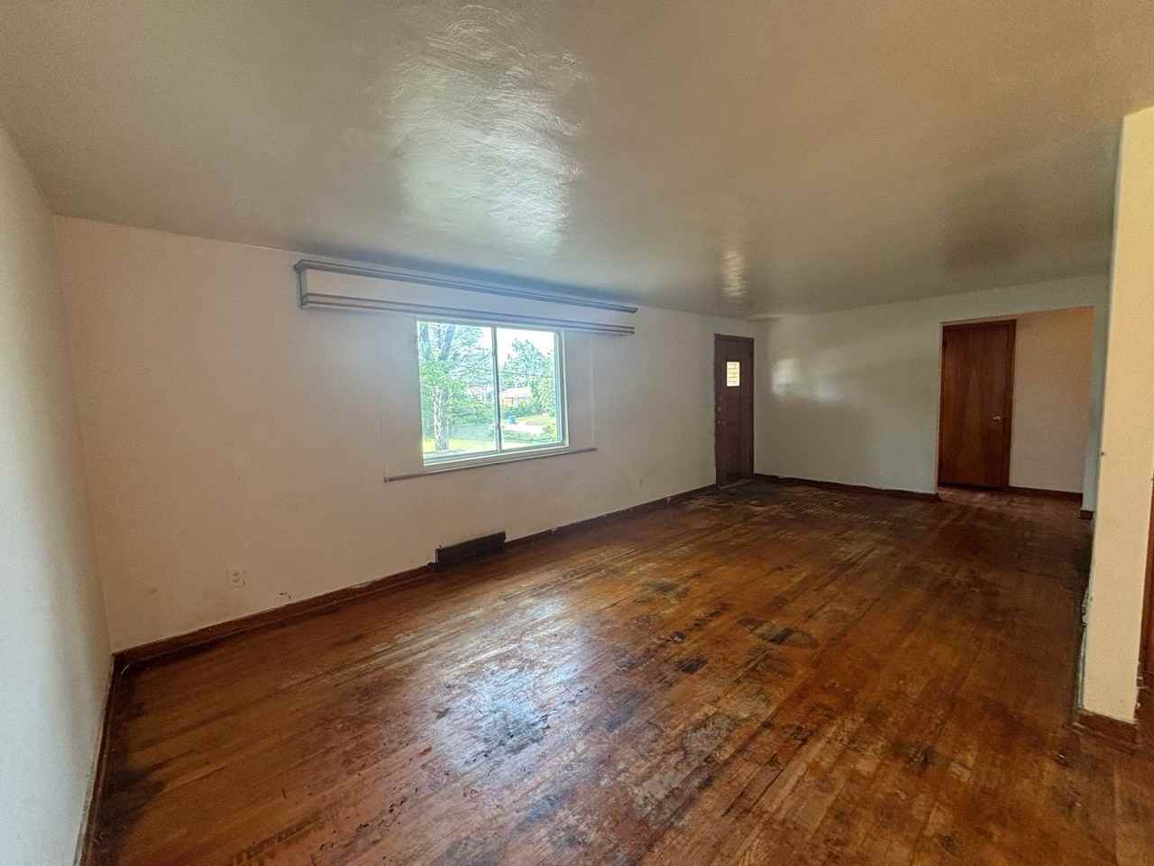 251 Selvin Dr - Photo 7 of 30