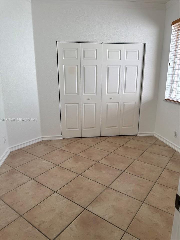 449 Silver Palm Way #449 - Photo 5 of 20