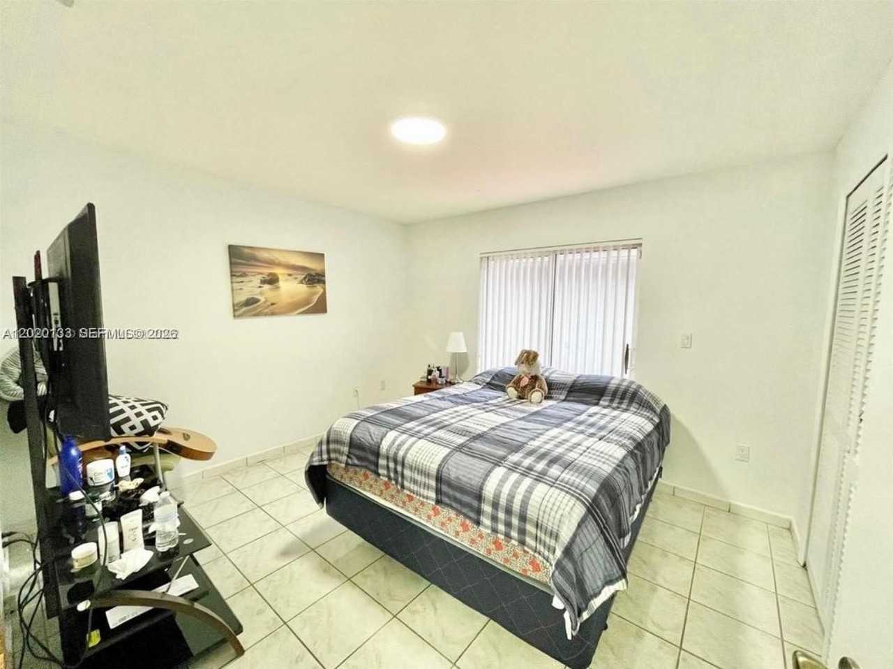 14985 Sw 58th St - Photo 6 of 15